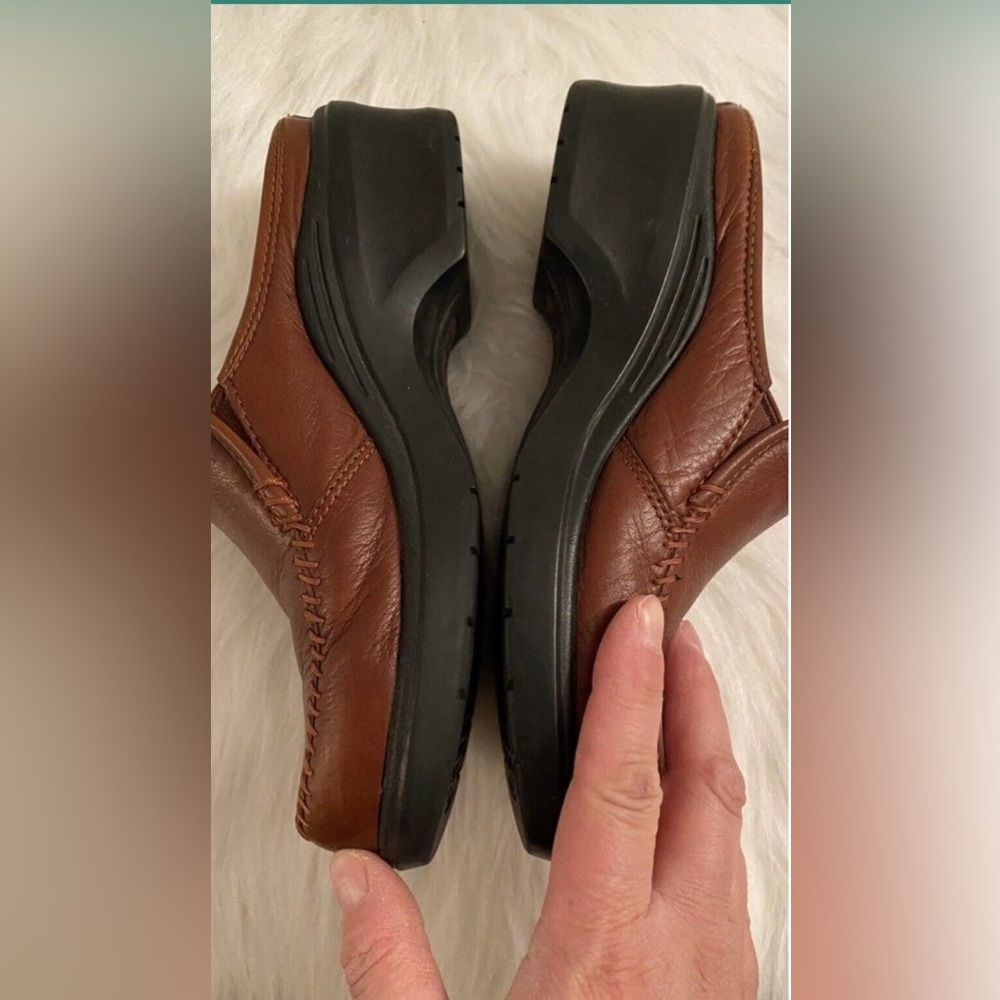 Ariat Women’s Brown Leather Mule Slip On Low Heel Size 7.5B - Picture 6 of 6